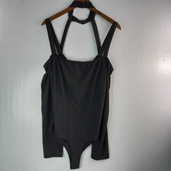 Day&Night 2X Long Sleeved Choker Strappy Cold Shoulder Body Suit in Black - Picture 4 of 15